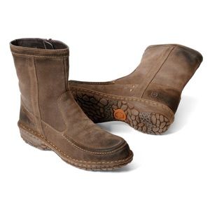 Born Elyssa boots Stromboli suede 6 1/2 6.5 37